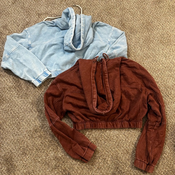 Urban Outfitters Cropped Zip Hoodies - Picture 5 of 5